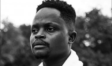 Observateur Ébène : L'influenceur ivoirien brille dans la saison 2 de "En Place" sur Netflix