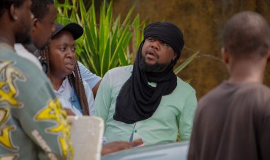 Olivier Koné en plein tournage : le cinéma ivoirien en mouvement pendant que d’autres hésitent