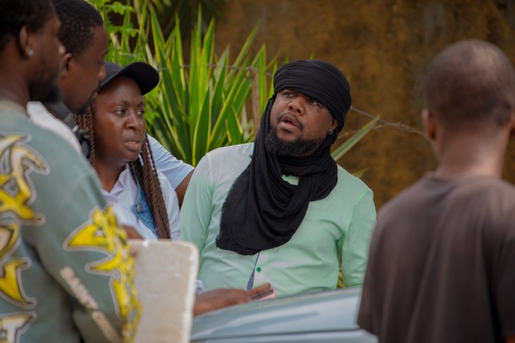 Olivier Koné en plein tournage : le cinéma ivoirien en mouvement pendant que d’autres hésitent